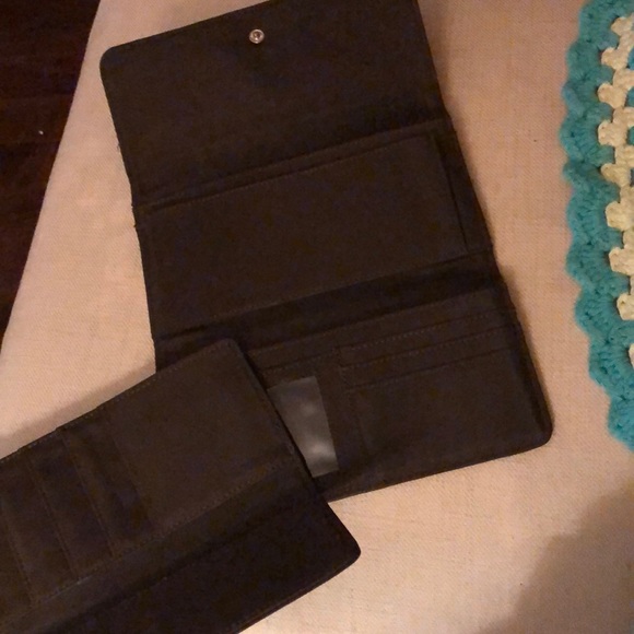 Tommy Hilfiger trifold wallet - Picture 3 of 5